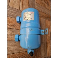 Danfoss OUB 4 Refrigerant Oil Separator 2.46 Ltr. / 0.65 gal.US Danfoss OUB 4 Refrigerant Oil Separator 2.46 Ltr. / 0.65 gal.US